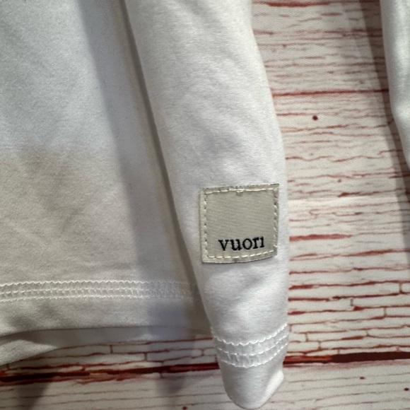 Vuori Long Sleeve Lux Crew Tee in White Sz M - Picture 3 of 6